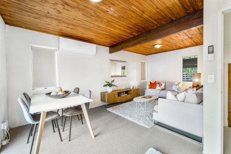 Photo of property in 1/143 Balmain Road, Birkenhead, Auckland, 0626