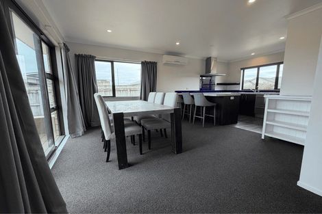 Photo of property in 21 Story Street, Foxton Beach, Foxton, 4815