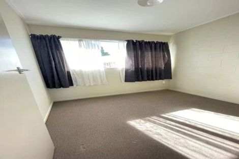Photo of property in 1 Hinekohu Street, New Lynn, Auckland, 0600