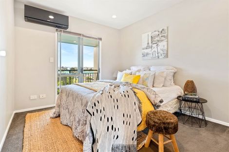 Photo of property in 7 Mt Lebanon Lane, Henderson, Auckland, 0612