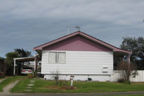 Photo of property in 7 Karyn Street, Castlecliff, Whanganui, 4501