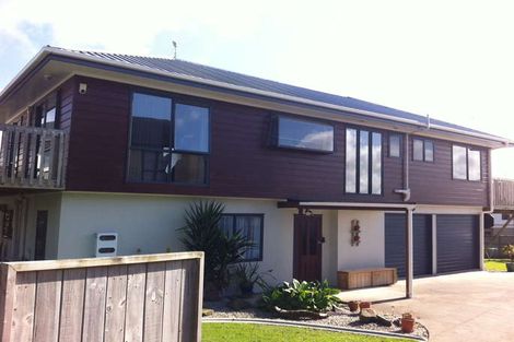 Photo of property in 41 Clarks Beach Road, Clarks Beach, 2122