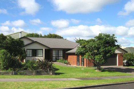 Photo of property in 2/6 Kentville Place, Somerville, Auckland, 2014
