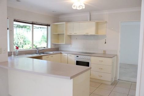 Photo of property in 2/38 Ambleside Drive, Northpark, Auckland, 2013