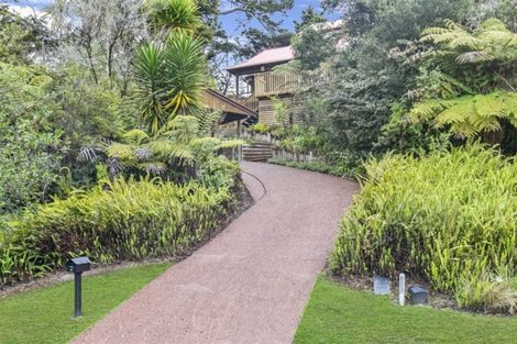 Photo of property in 2 Menear Lane, Hillcrest, Auckland, 0627