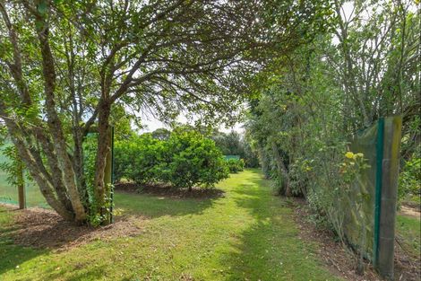 Photo of property in 15 Tarahunga Road, Levin, 5571