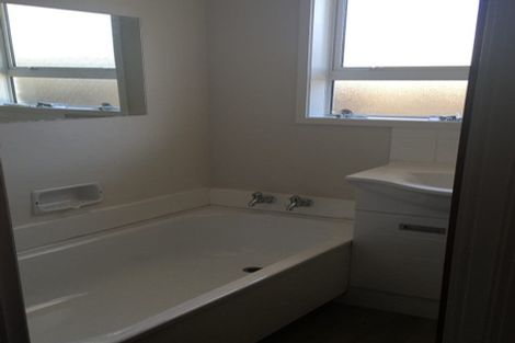 Photo of property in 2/7b Camrose Place, Ilam, Christchurch, 8041