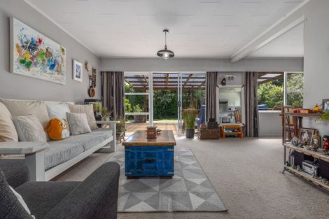 Photo of property in 5 Puriri Road, Waikanae, 5036