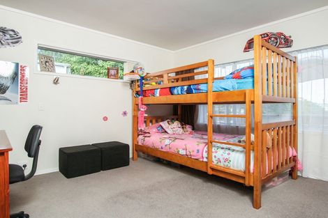 Photo of property in 1/14 Rowan Terrace, Te Atatu South, Auckland, 0610