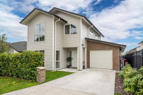 Photo of property in 37 Somerby Mews, Silverstream, Upper Hutt, 5019