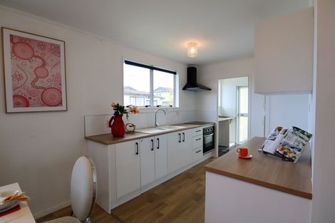 Photo of property in 2/72 Palmers Road, Clendon Park, Auckland, 2103