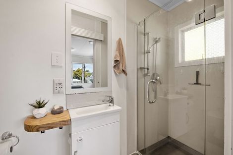 Photo of property in 74 Awanui Street, Merrilands, New Plymouth, 4312