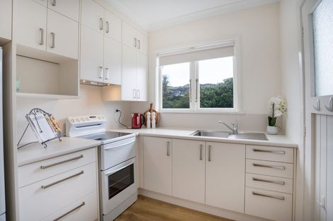 Photo of property in 30 Tawa Terrace, Tawa, Wellington, 5028