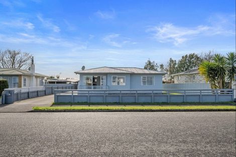 Photo of property in 27 Cargill Street, Levin, 5510