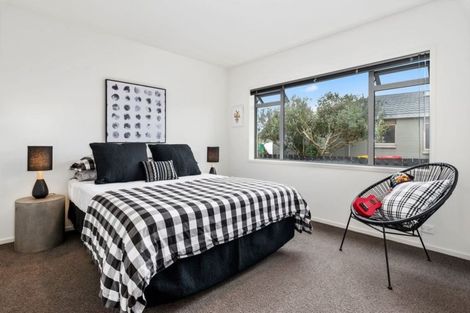 Photo of property in 1/11 Noumea Place, Mairangi Bay, Auckland, 0630