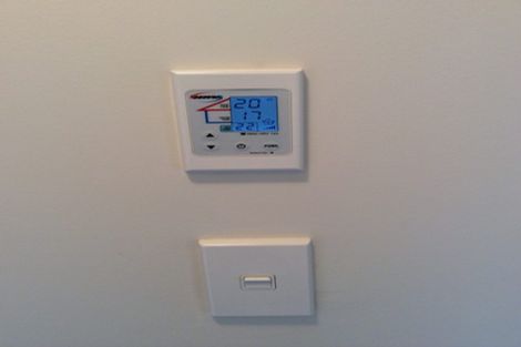 Photo of property in 13b Olive Crescent, Papatoetoe, Auckland, 2025