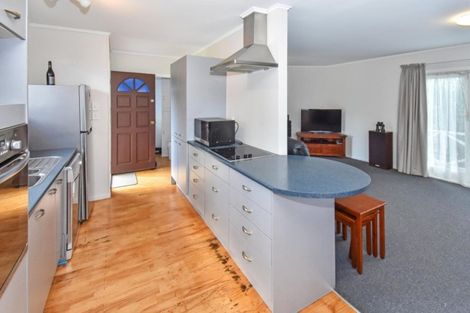 Photo of property in 10 Mcquarrie Avenue, Wattle Downs, Auckland, 2103