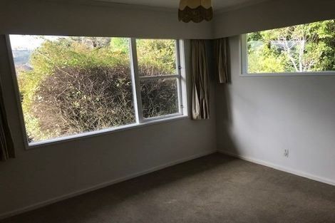 Photo of property in 23 Oriel Avenue, Tawa, Wellington, 5028