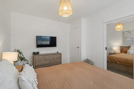 Photo of property in 1/24 John Downs Drive, Browns Bay, Auckland, 0630