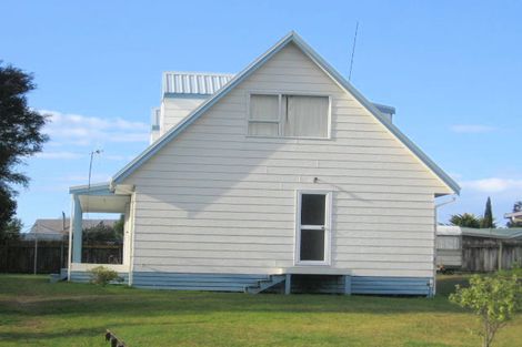 Photo of property in 506 Linton Crescent, Whangamata, 3620