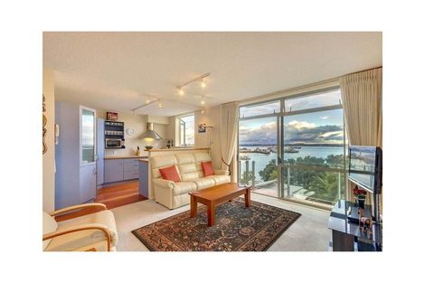 Photo of property in 5/25 Stanley Point Road, Stanley Point, Auckland, 0624