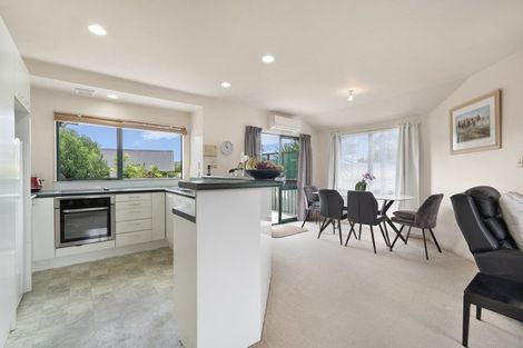Photo of property in 3 Tokay Place, Huapai, Kumeu, 0810