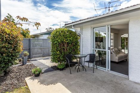 Photo of property in 1/200 Waimairi Road, Ilam, Christchurch, 8041