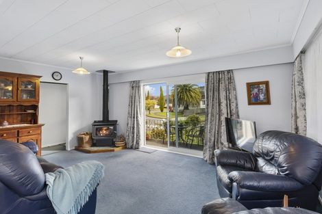 Photo of property in 14 Akron Grove, Totara Park, Upper Hutt, 5018