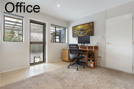 Photo of property in 10 Tanoa Place, Glendene, Auckland, 0602