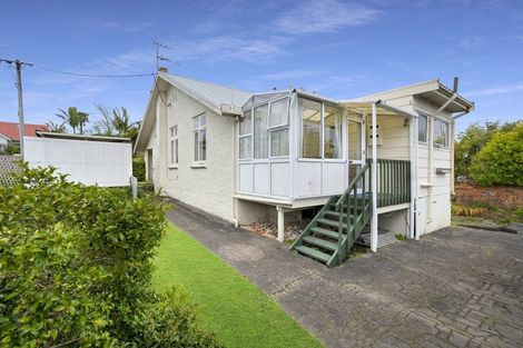 Photo of property in 16 Egremont Street, Belmont, Auckland, 0622