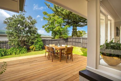 Photo of property in 1/41 College Road, Northcote, Auckland, 0627