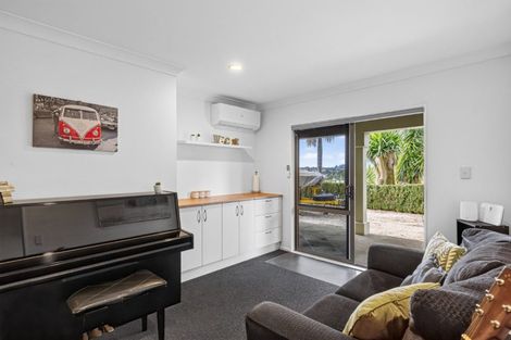 Photo of property in 30 Amberley Crescent, Bethlehem, Tauranga, 3110