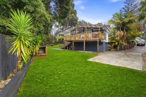 Photo of property in 10 Wirihana Road, Titirangi, Auckland, 0604