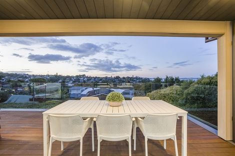 Photo of property in 102b Mellons Bay Road, Mellons Bay, Auckland, 2014