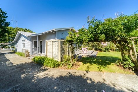 Photo of property in 35 Florence Avenue, Palmerston North, 4414