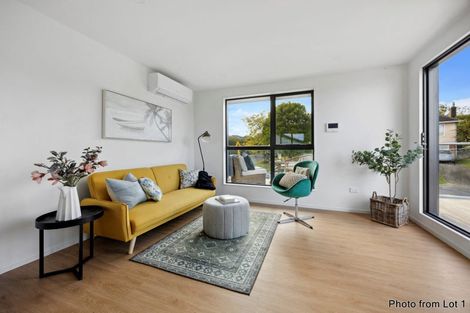 Photo of property in 3/4 Waitaki Street, Henderson, Auckland, 0612