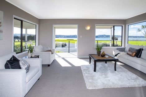 Photo of property in 85 Kiwi Esplanade, Mangere Bridge, Auckland, 2022