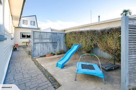 Photo of property in 28 Bowling Road, Greenmeadows, Napier, 4112