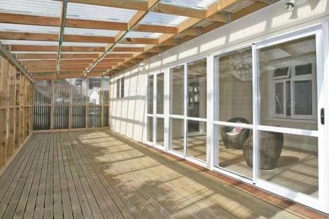 Photo of property in 143 Rongotai Road, Kilbirnie, Wellington, 6022