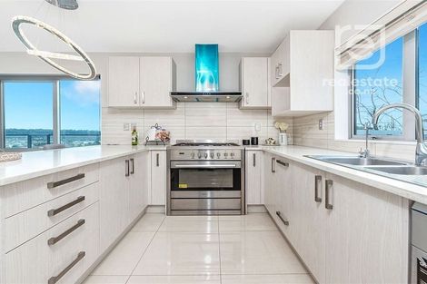 Photo of property in 2 Dhaka Lane, Ranui, Auckland, 0612