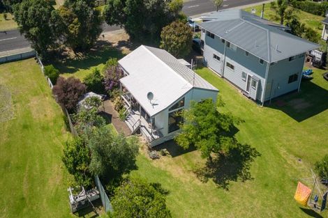 Photo of property in 117 Rangi Avenue, Whangamata, 3620
