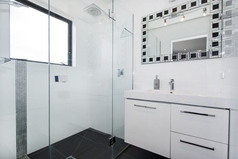 Photo of property in 16 North Crest Drive, Onerahi, Whangarei, 0110