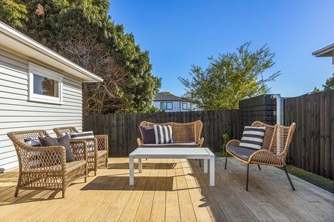 Photo of property in 17a Hamurana Place, Te Atatu Peninsula, Auckland, 0610