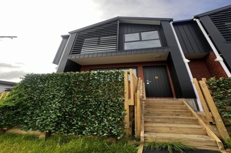 Photo of property in 7/233 Great North Road, Henderson, Auckland, 0612