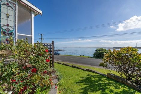 Photo of property in 160 Marine Parade, Bluff, 9814