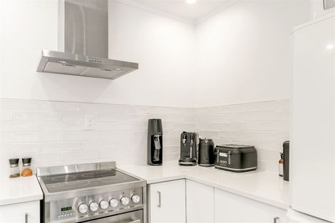 Photo of property in 2/28 Royal Road, Massey, Auckland, 0614