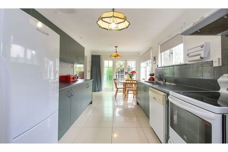 Photo of property in 1/219 Rangatira Road, Beach Haven, Auckland, 0626