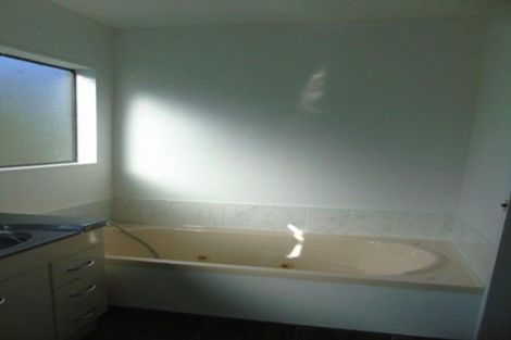 Photo of property in 48 Percy Dyett Drive, Karori, Wellington, 6012