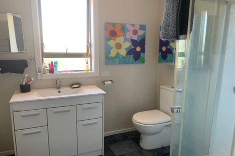 Photo of property in 37 Raleigh Street, Waitara, 4320