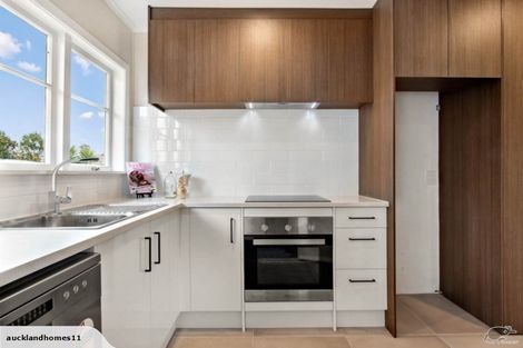 Photo of property in 6b Mckean Avenue, Manurewa, Auckland, 2102